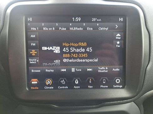 Used 2022 Jeep Renegade Trailhawk w/ Trailer Tow Group image 17