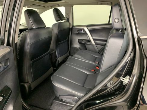 Used 2017 Toyota RAV4 Limited image 32