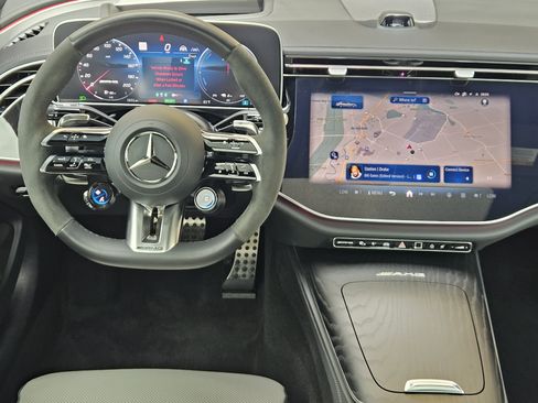 Used 2025 Mercedes-Benz E 53 AMG e 4MATIC Sedan image 26