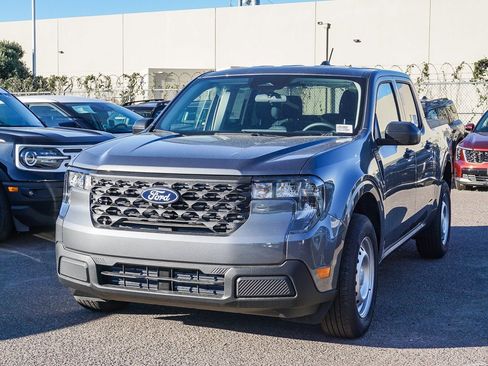 New 2025 Ford Maverick XL image 3