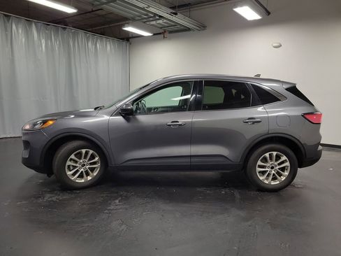 Used 2021 Ford Escape SE image 5