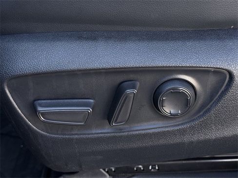 Used 2024 Toyota Sienna XLE Woodland Edition image 29