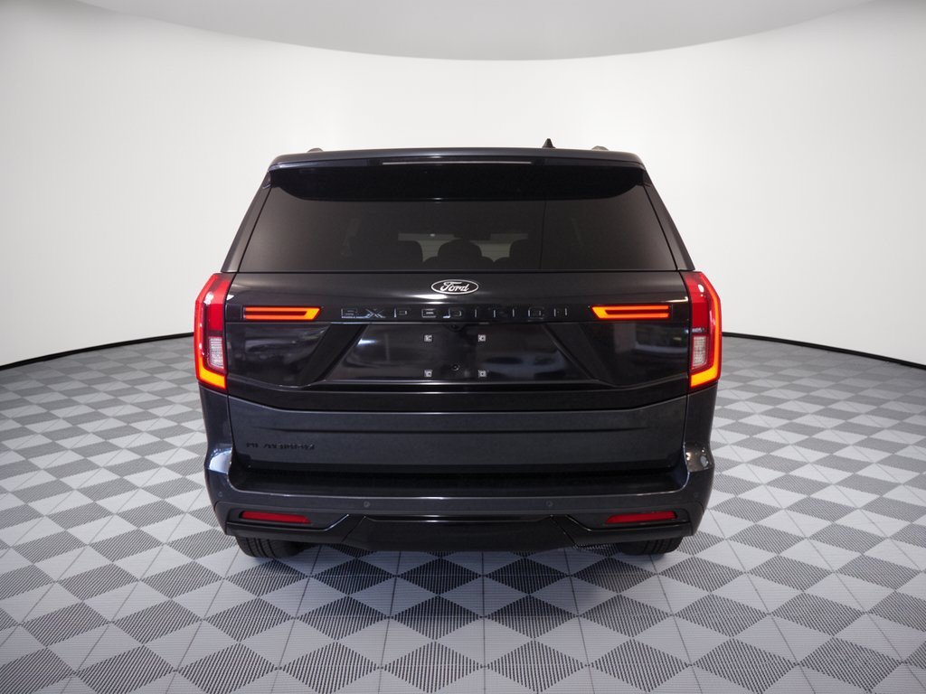 Used 2026 Ford Expedition Platinum w/ Stealth Performance Package AWD/4WD image 9