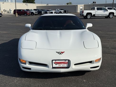 Used 1997 Chevrolet Corvette Coupe w/ Memory Pkg RWD image 8