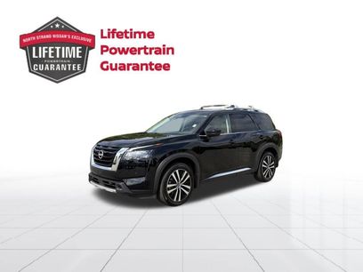 Used 2025 Nissan Pathfinder Platinum w/ Cargo Package