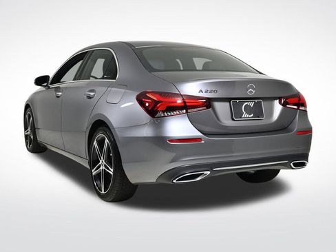 Used 2022 Mercedes-Benz A 220 image 3