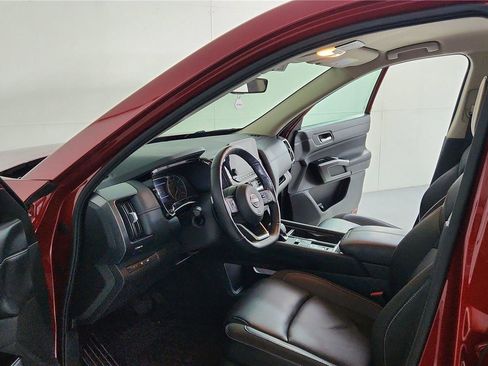 Used 2024 Nissan Pathfinder SL image 15