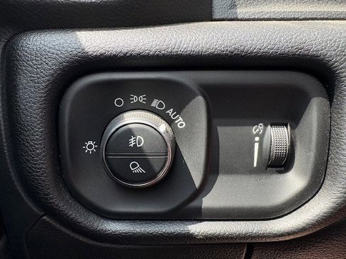 Used 2022 RAM 1500 Big Horn AWD/4WD image 22