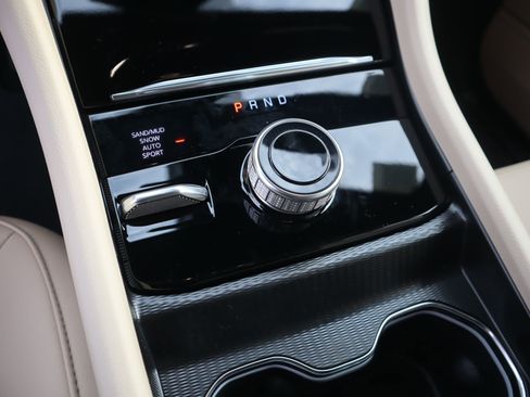 New 2026 Jeep Grand Cherokee Limited AWD/4WD image 9