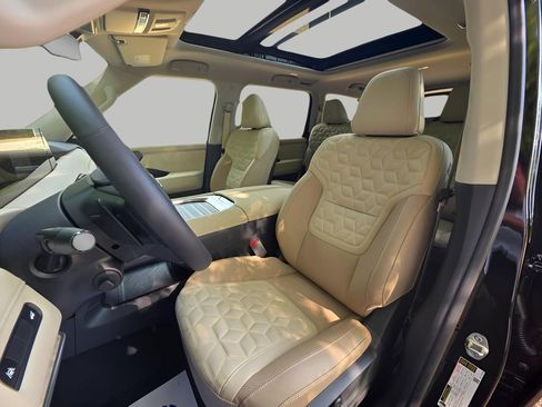 New 2026 Nissan Armada Platinum AWD/4WD image 27