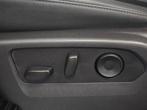 Used 2025 Chevrolet Silverado 3500 LTZ w/ LTZ Convenience Package image 39