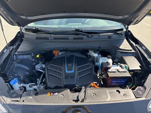 Used 2023 Hyundai Kona SE image 33