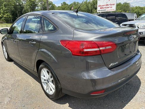 Used 2016 Ford Focus SE FWD image 3