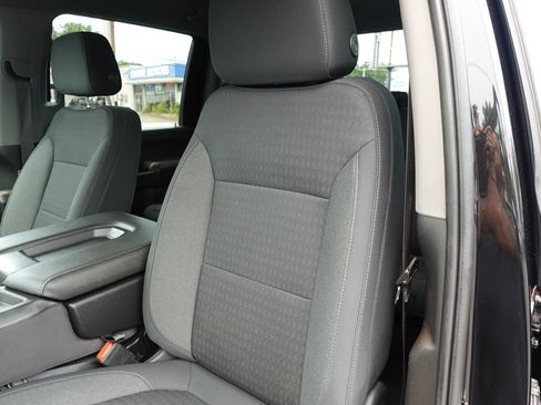 Used 2022 Chevrolet Silverado 2500 Custom w/ Custom Convenience Package AWD/4WD image 17