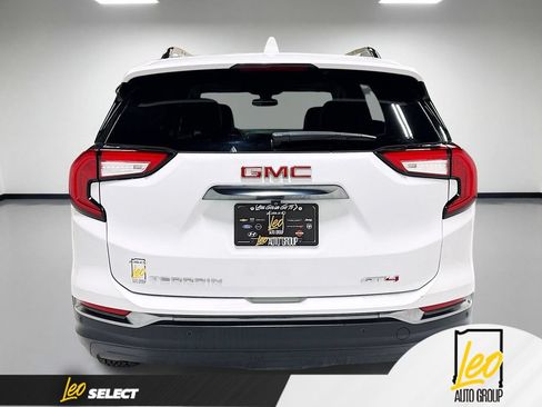 Used 2024 GMC Terrain AT4 w/ Tech Package AWD/4WD image 9