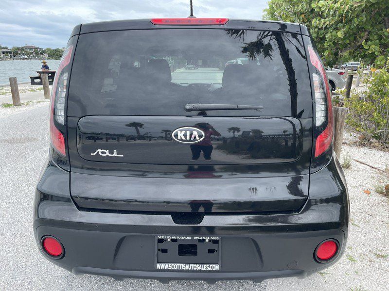 Used 2018 Kia Soul FWD image 27