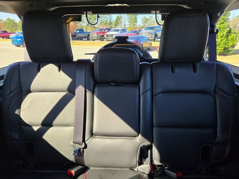 Used 2023 Jeep Wrangler Unlimited Rubicon image 27