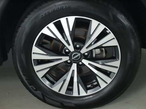 Used 2023 Nissan Rogue SV AWD/4WD image 10