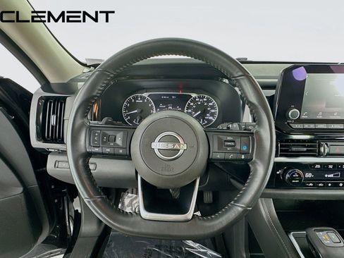 Used 2022 Nissan Pathfinder SV FWD image 14