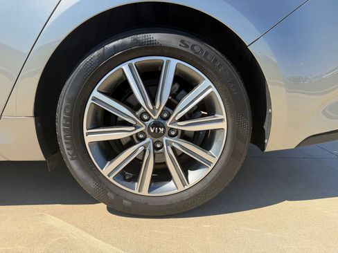 Used 2019 Kia Optima EX w/ EX Premium Package image 10