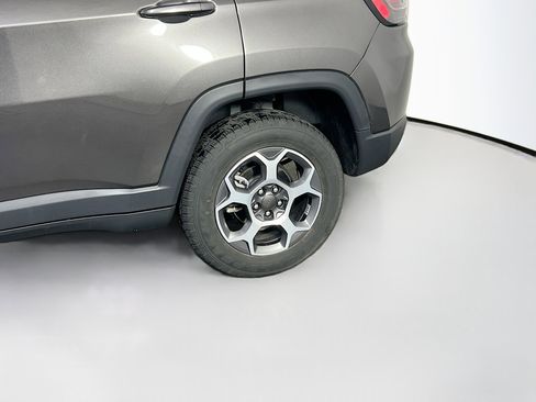 Used 2022 Jeep Compass Trailhawk w/ Trailhawk Elite Group AWD/4WD image 30