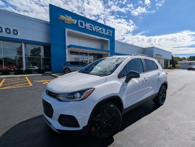 Used 2020 Chevrolet Trax LT w/ Redline Edition AWD/4WD image 28