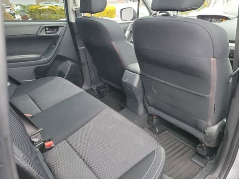 Used 2018 Subaru Forester 2.5i Premium w/ All-Weather Package image 29