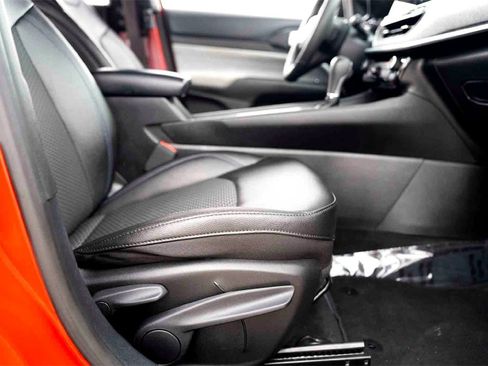 Used 2024 Jeep Compass Latitude image 32