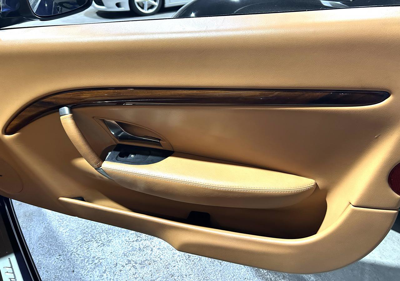 Used 2011 Maserati GranTurismo Convertible RWD image 22