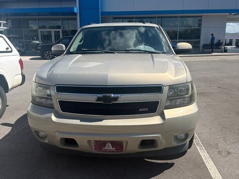 Used 2007 Chevrolet Avalanche LTZ w/ LTZ Preferred Equipment Group AWD/4WD image 3