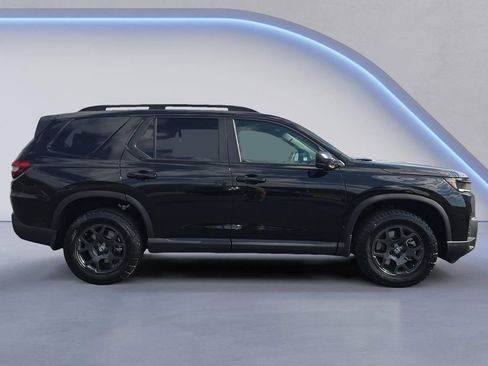 New 2026 Honda Pilot TrailSport image 6