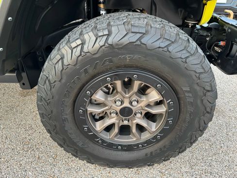 Used 2022 Jeep Wrangler Unlimited Rubicon w/ Dual Top Group image 16