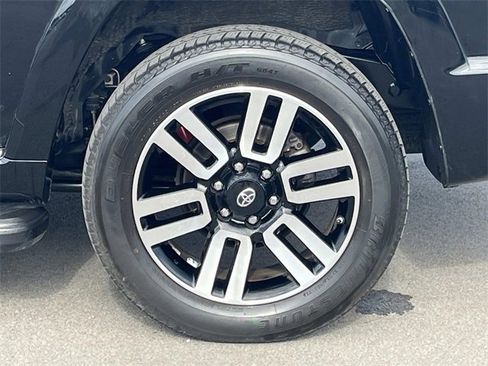 Used 2018 Toyota 4Runner Limited image 12