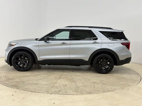 Used 2023 Ford Explorer ST-Line w/ Class IV Trailer Tow Package RWD image 2