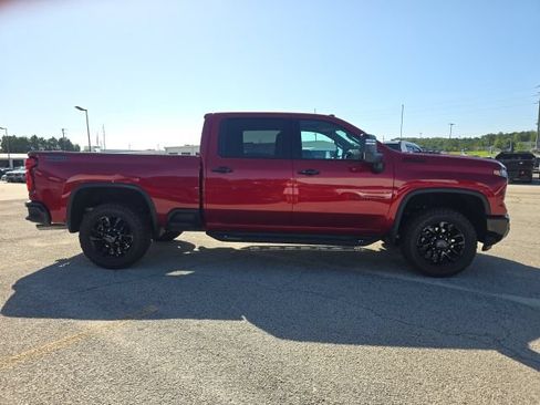 Used 2026 Chevrolet Silverado 2500 LTZ w/ LTZ Plus Package AWD/4WD image 6