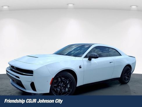 Used 2026 Dodge Charger Scat Pack AWD/4WD image 1