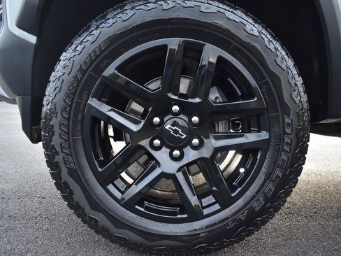 Used 2024 Chevrolet Colorado Trail Boss w/ Technology Package image 16