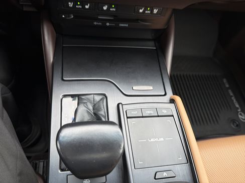 Used 2020 Lexus ES 350 w/ Premium Package FWD image 56