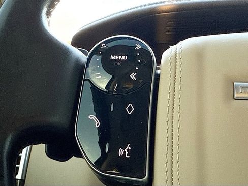 Used 2020 Land Rover Range Rover HSE image 38