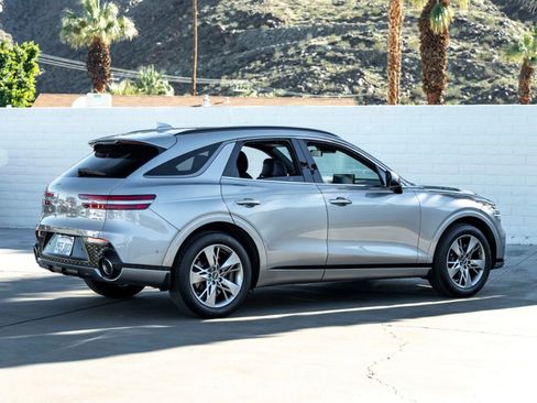 Used 2023 Genesis GV70 2.5T Sport Prestige w/ Sport Prestige Package image 11