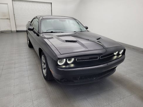 Used 2019 Dodge Challenger SXT RWD image 14