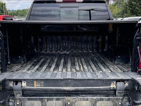 Used 2021 Chevrolet Silverado 1500 LT Trail Boss w/ Convenience Package II AWD/4WD image 35