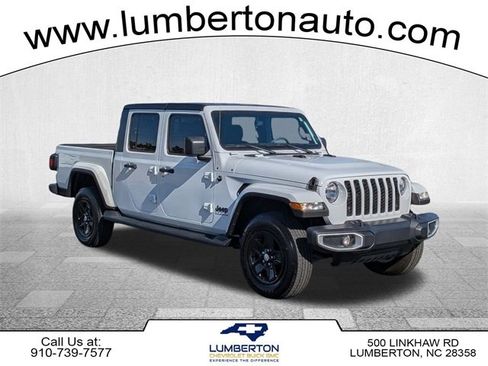 Used 2023 Jeep Gladiator Sport image 1