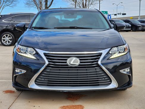 Used 2017 Lexus ES 350 Premium w/ Premium Package image 8