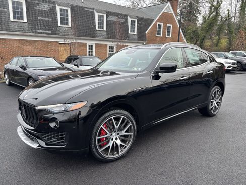 Used 2017 Maserati Levante S image 1