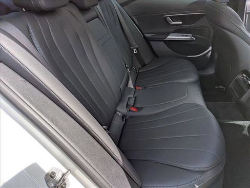 Used 2026 Mercedes-Benz E 350 4MATIC Sedan image 21