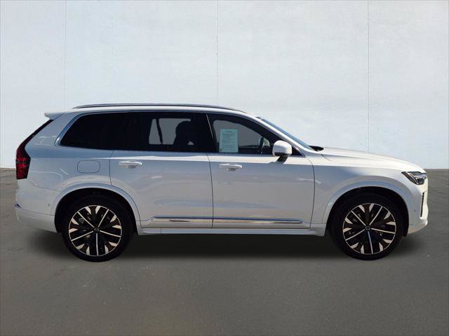 Certified 2026 Volvo XC90 B6 Plus AWD/4WD image 4