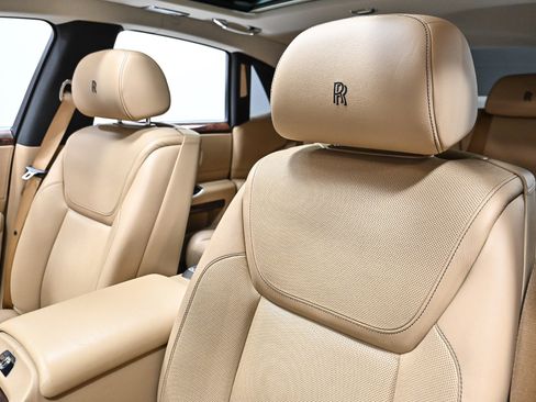 Used 2017 Rolls-Royce Ghost image 24