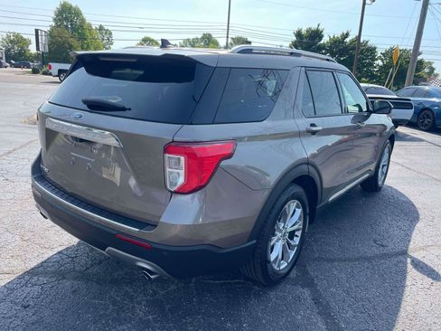 Used 2021 Ford Explorer Limited w/ Equipment Group 301A RWD image 8