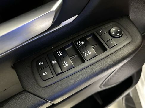Used 2019 RAM 1500 Big Horn AWD/4WD image 17